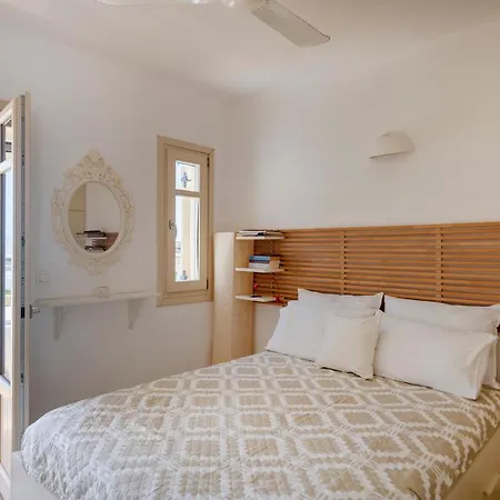 Beautiful With Sea View In Paros * Náusza